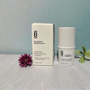 🌼 Blossom Essentials Hydration Repair Honey Lip Balm